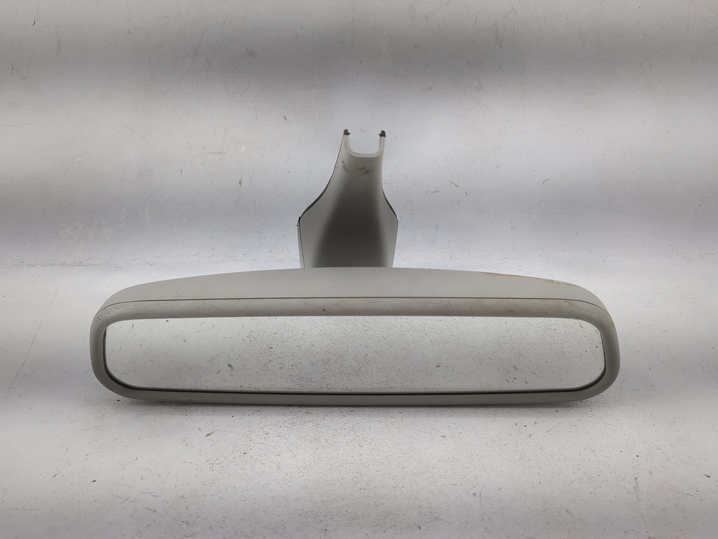 2013 Audi A4 Interior Rear View Mirror Replacement OEM P/N:8T0857511J 021217, E1021217 Fits OEM Used Auto Parts - Oemusedaut
