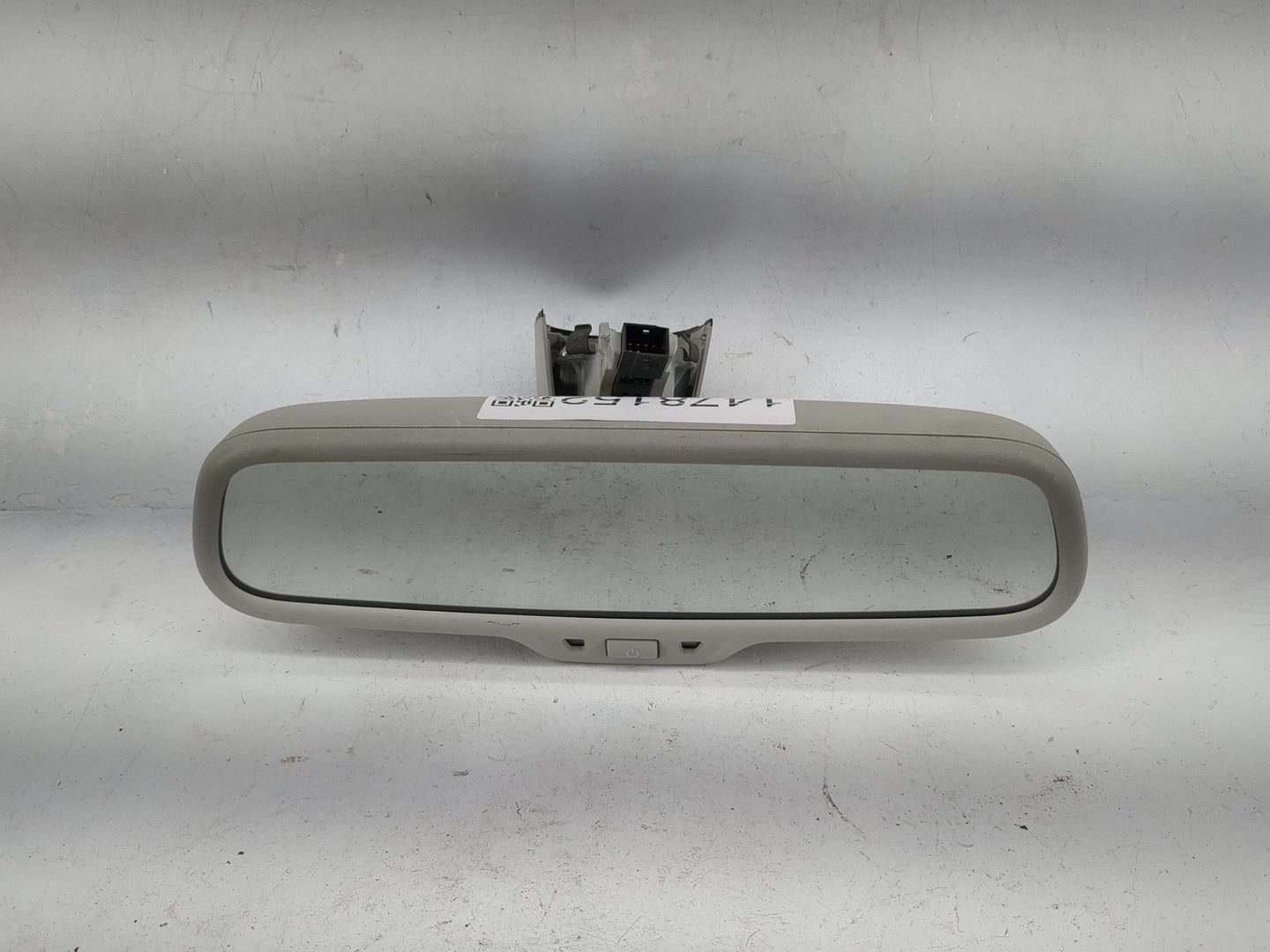2013 Audi A4 Interior Rear View Mirror Replacement OEM P/N:8T0857511AC 42714971, 905-3120 Fits OEM Used Auto Parts - Oemused