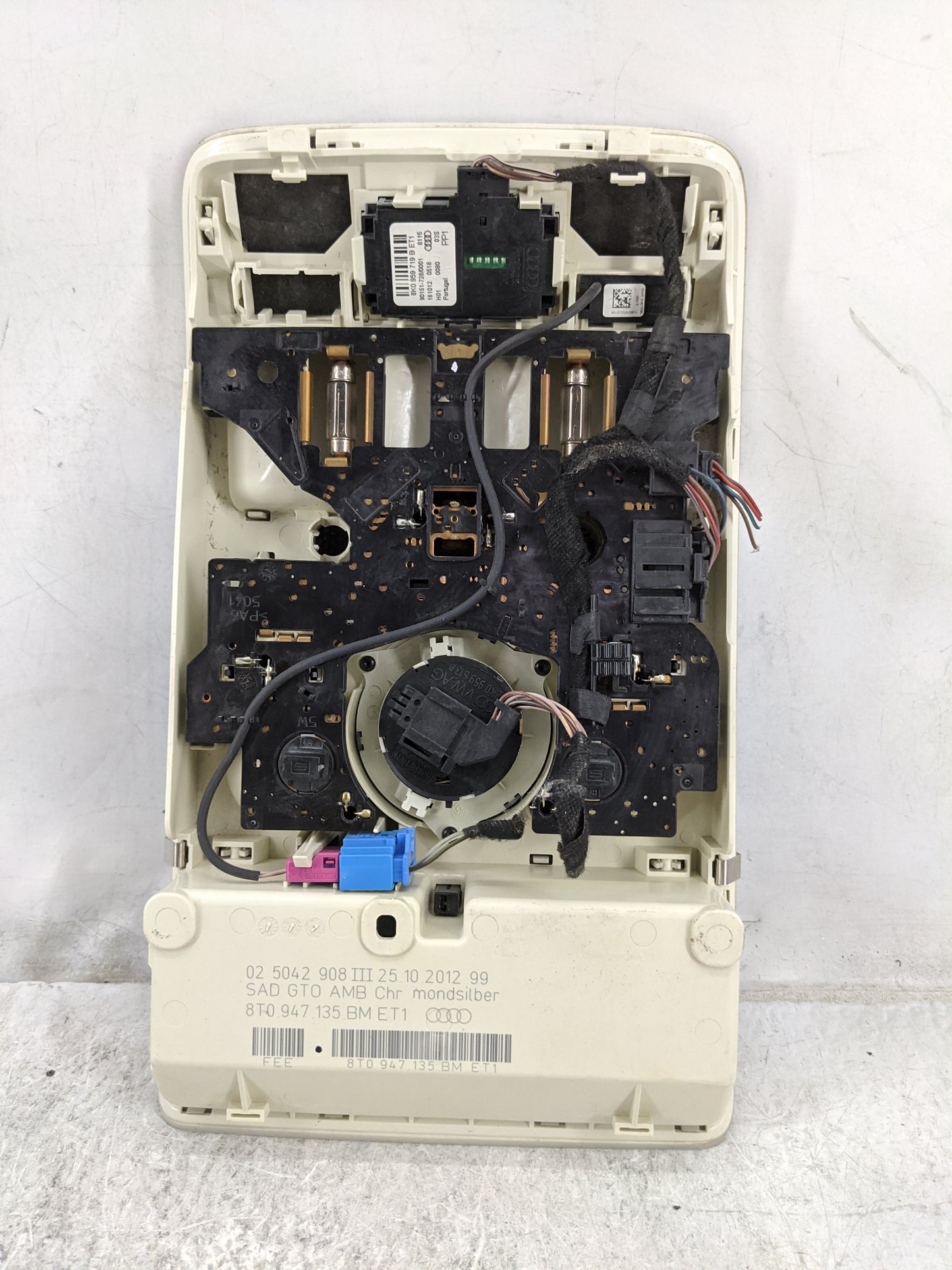 2013-2015 Audi A4 Overhead Roof Console 1478213 - Oemusedautoparts1.com