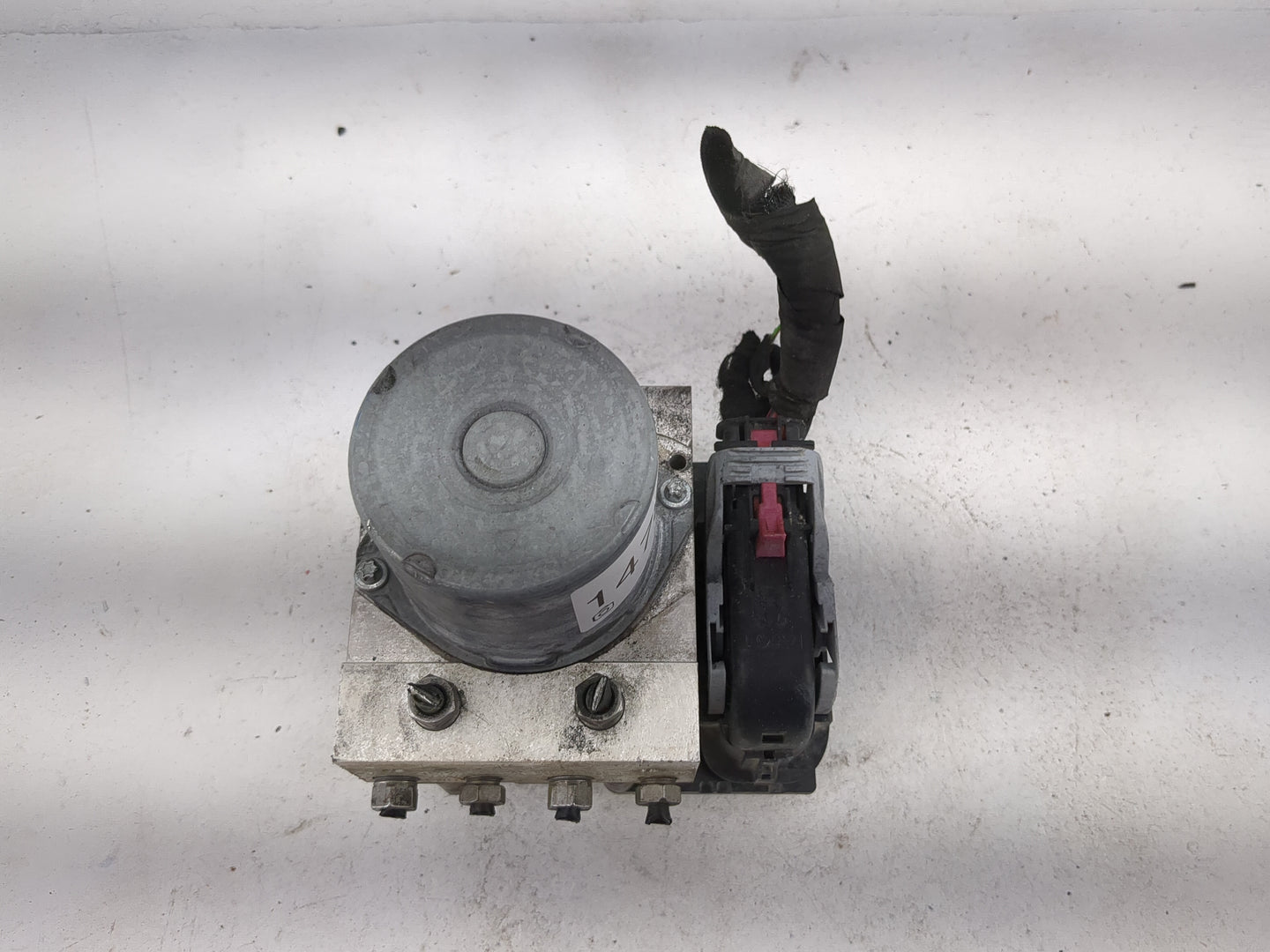 2013 Audi A4 ABS Pump Control Module Replacement P/N:0265239345 8K0614517GM, 8K0907379CK, 0265952001 Fits OEM Used Auto Part