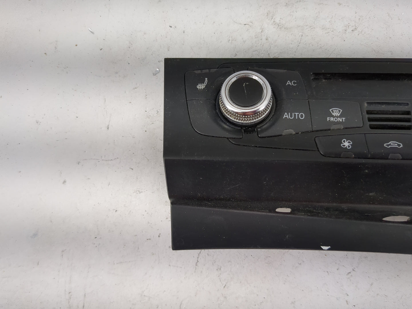 2013 Audi A4 Climate Control Module Temperature AC/Heater Replacement P/N:8K1820043 A2C37832700 Fits OEM Used Auto Parts - O