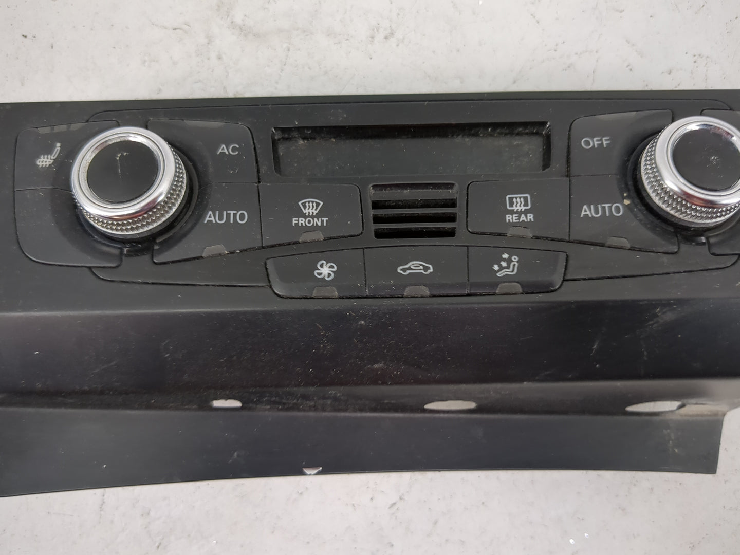 2013 Audi A4 Climate Control Module Temperature AC/Heater Replacement P/N:8K1820043 A2C37832700 Fits OEM Used Auto Parts - O