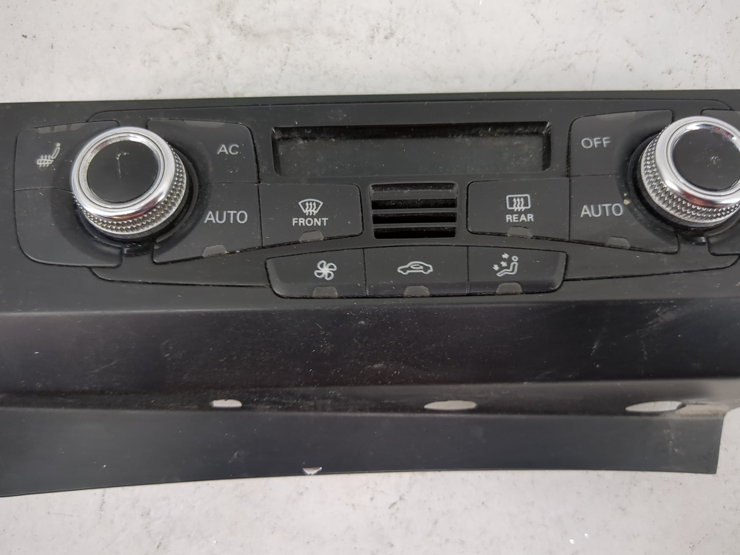 2013 Audi A4 Climate Control Module Temperature AC/Heater Replacement P/N:8K1820043 A2C37832700 Fits OEM Used Auto Parts - O