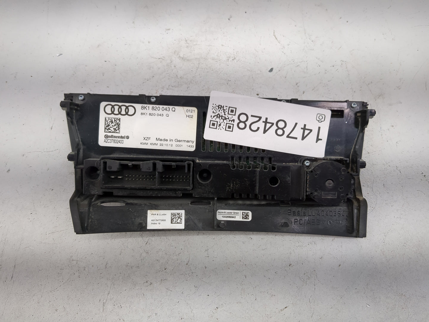 2013-2016 Audi A4 Climate Control Module Temperature AC/Heater Replacement P/N:8K1820043Q A2C37832400 Fits OEM Used Auto Par