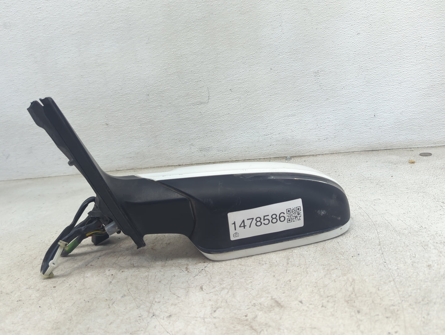2010-2016 Audi A4 Driver Side View Mirror - Left Door Mirror OEM Used - Oemusedautoparts1.com