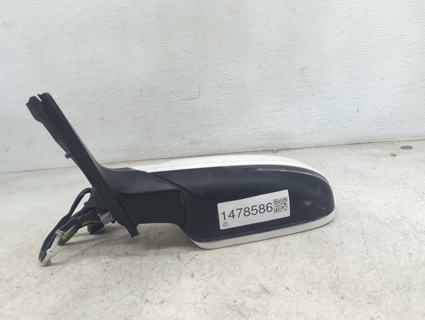 2010-2016 Audi A4 Driver Side View Mirror - Left Door Mirror OEM Used - Oemusedautoparts1.com