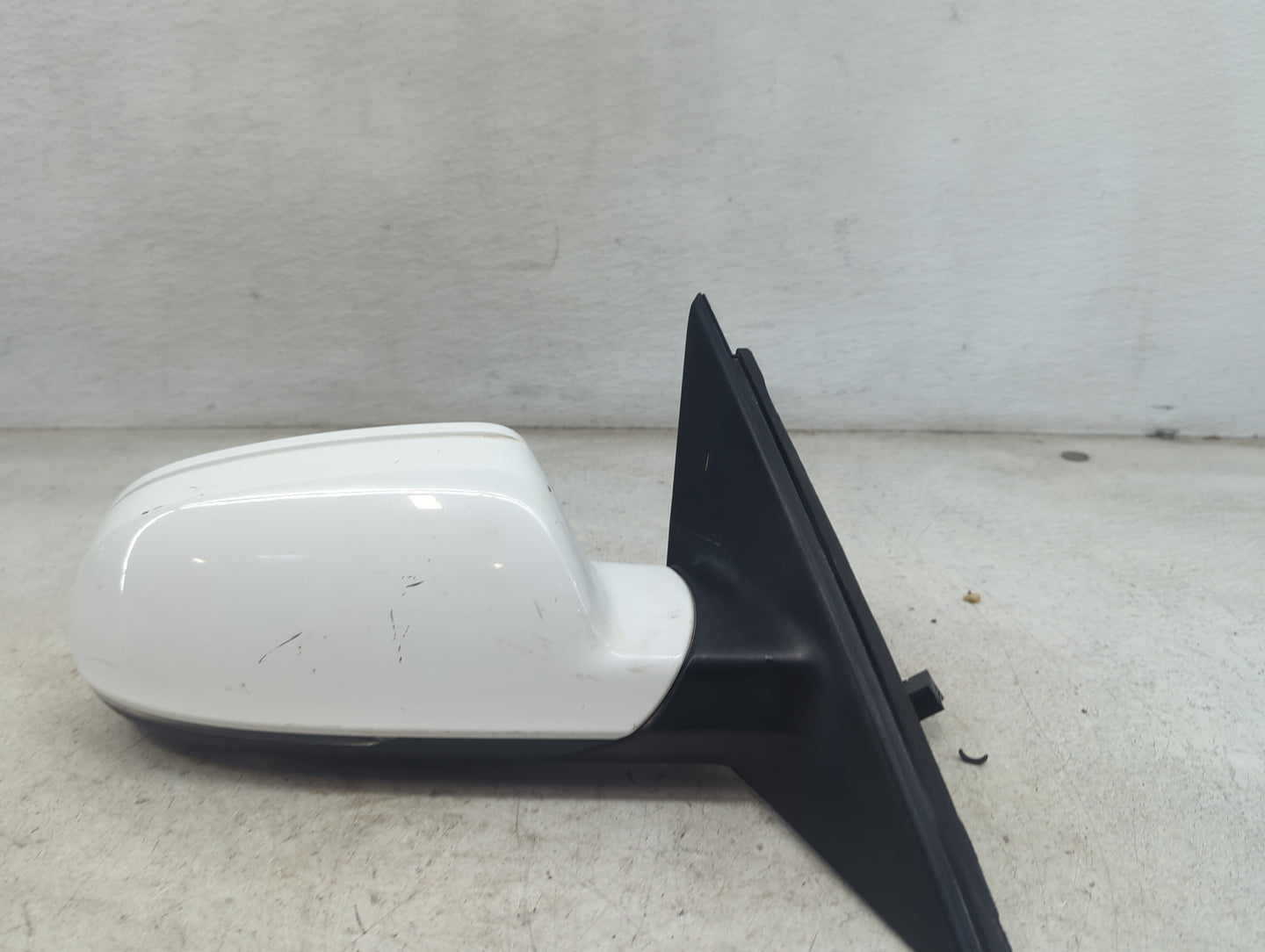 2010-2016 Audi A4 Passenger Side View Mirror - Right Door Mirror OEM Used - Oemusedautoparts1.com