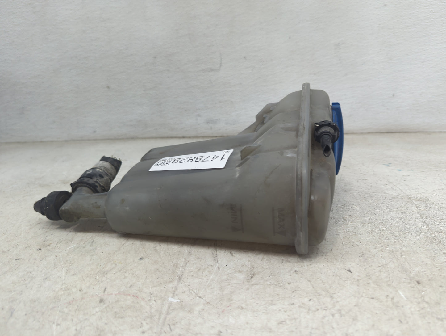 2013-2016 Audi A4 Radiator Coolant Overflow Expansion Tank Bottle 1478828 - Oemusedautoparts1.com