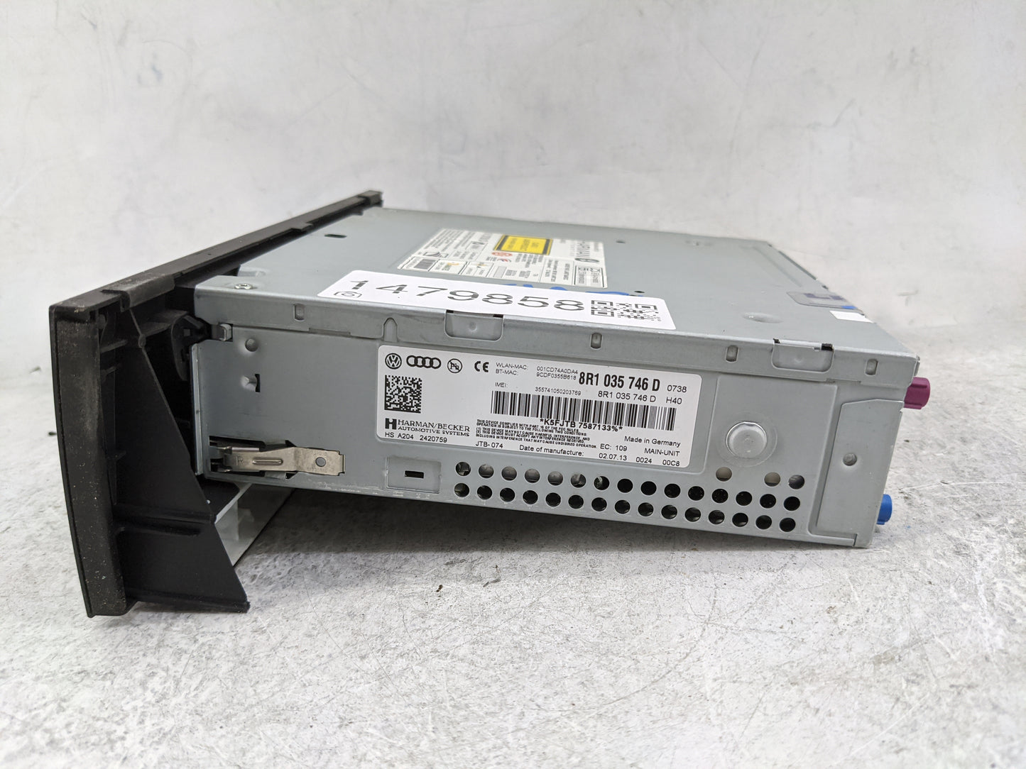 2011 Audi A4 Radio AM FM Cd Player Receiver Replacement P/N:8R1035746D 8R1 035 746 D H40 Fits OEM Used Auto Parts - Oemuseda