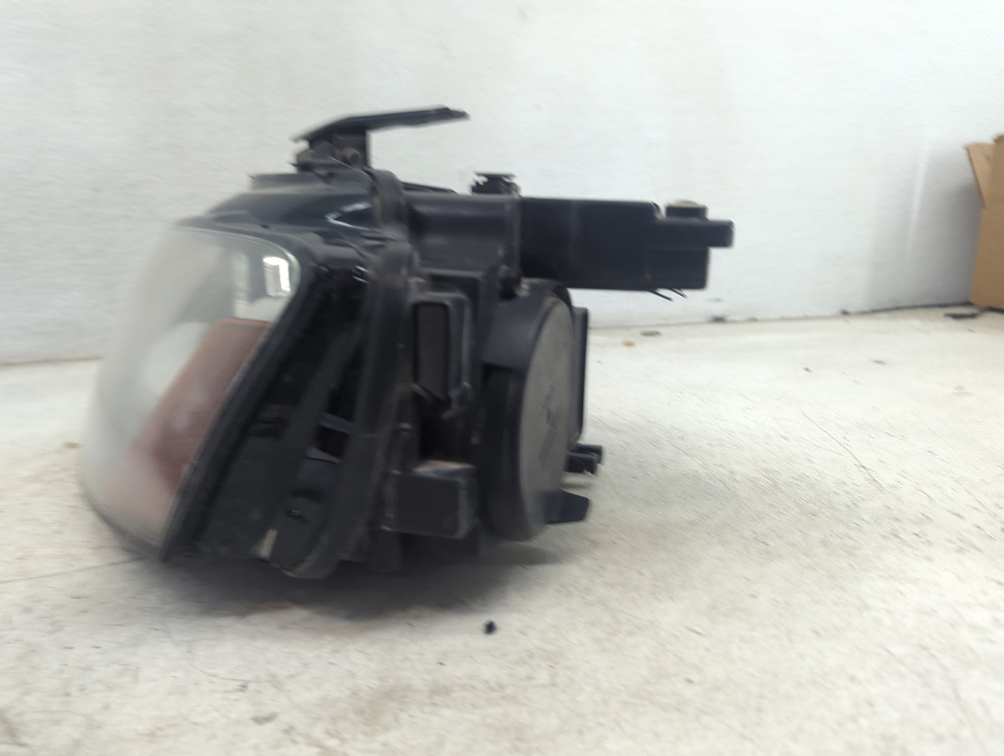 2013 Audi A4 Driver Left Oem Head Light Headlight Lamp - Oemusedautoparts1.com