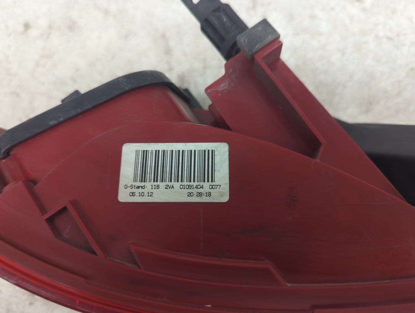 2013-2016 Audi A4 Tail Light Assembly Passenger Right OEM P/N:8K5945094AB 8K5945093AB Fits Fits 2013 2014 2015 2016 OEM Used