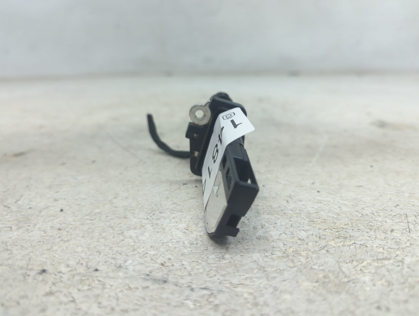 2013-2016 Audi A4 Mass Air Flow Meter Maf 1481416 - Oemusedautoparts1.com