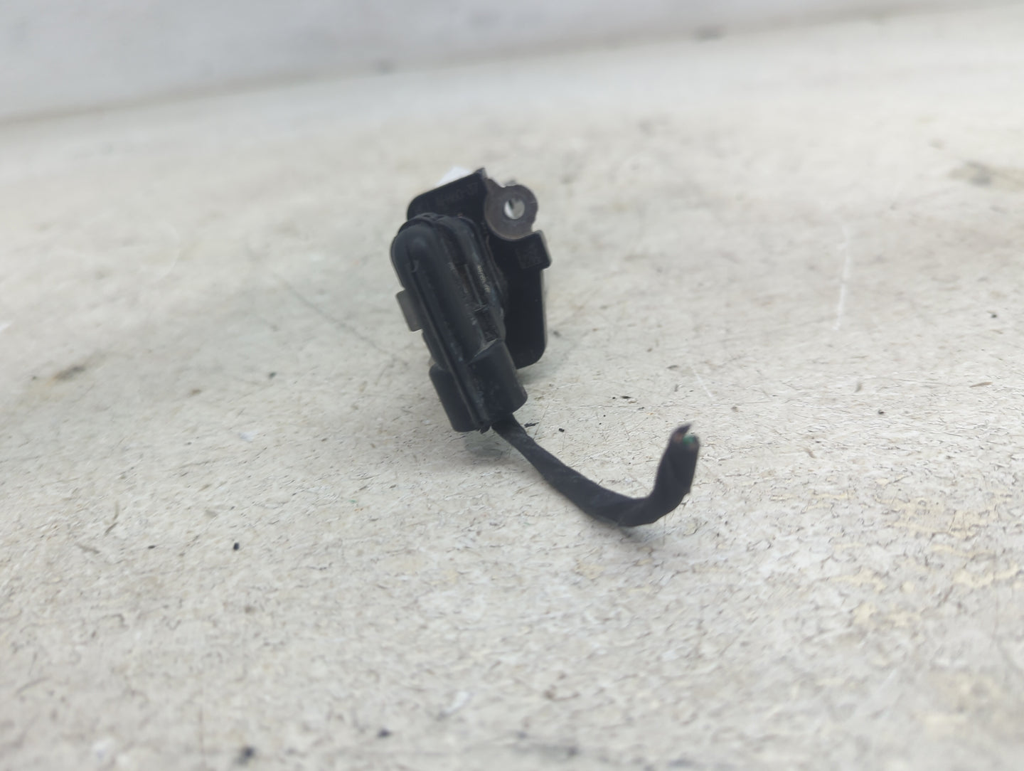2013-2016 Audi A4 Mass Air Flow Meter Maf 1481416 - Oemusedautoparts1.com