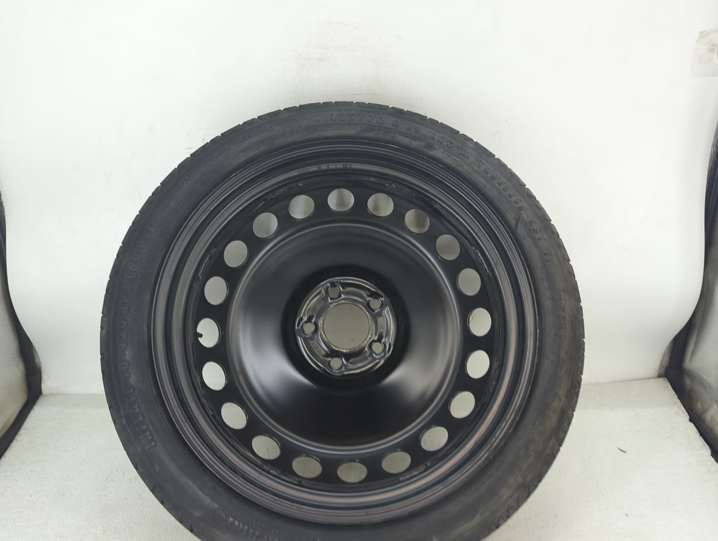 2009-2016 Audi A4 Spare Donut Tire Wheel Rim Oem 1486942 - Oemusedautoparts1.com