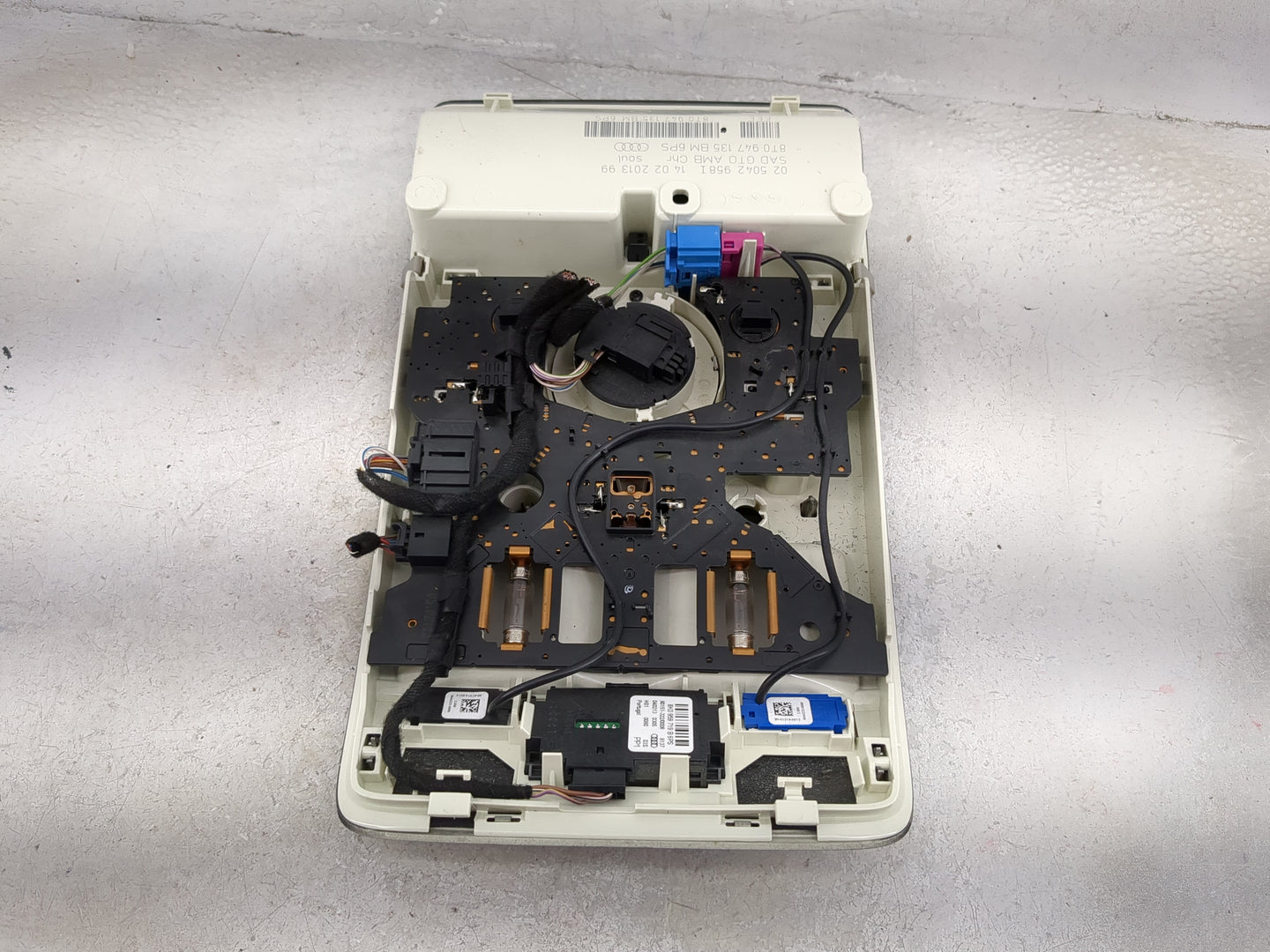 2013-2015 Audi A4 Overhead Roof Console Black 1497372 - Oemusedautoparts1.com