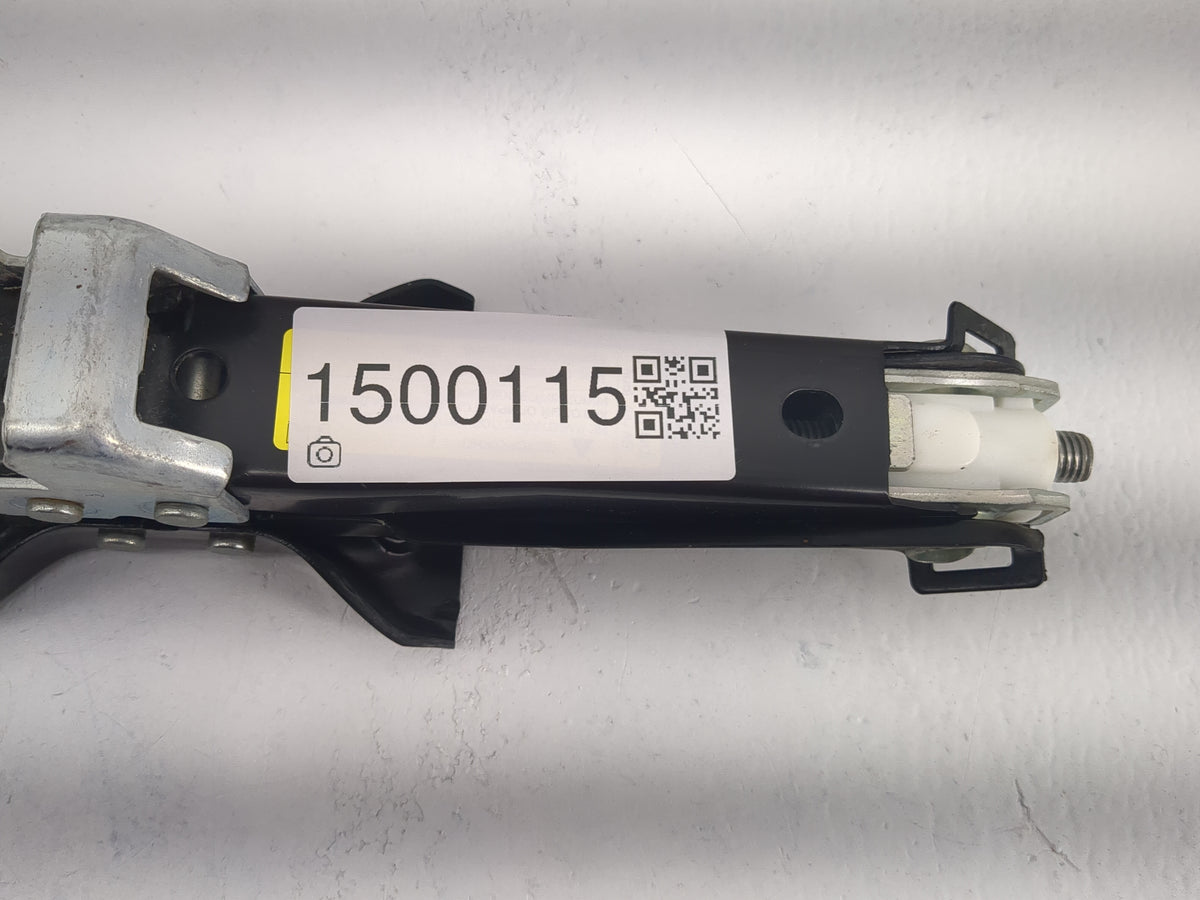 2013 Audi A4 Spare Scissor Car Jack 1500115 - Oemusedautoparts1.com