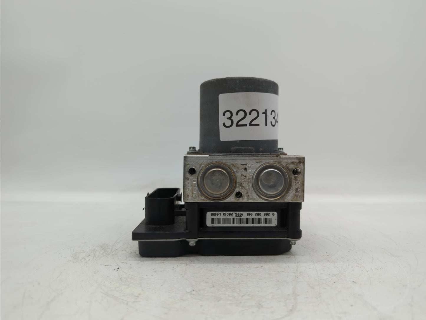 2013 Audi A4 ABS Pump Control Module Replacement P/N:8K0 614 517GM 8K0 907 379 CK Fits OEM Used Auto Parts - Oemusedautopart