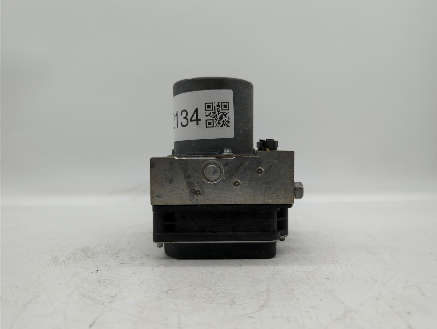 2013 Audi A4 ABS Pump Control Module Replacement P/N:8K0 614 517GM 8K0 907 379 CK Fits OEM Used Auto Parts - Oemusedautopart