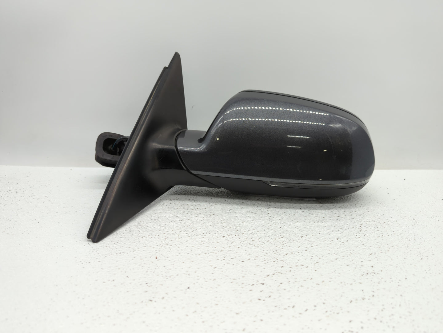 2012-2014 Audi A4 Driver Side View Mirror - Left Door Mirror OEM Used - Oemusedautoparts1.com