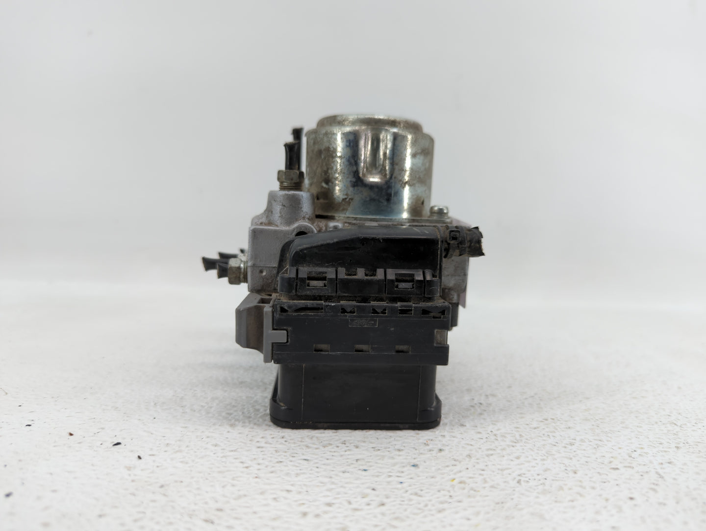 2013 Audi A4 ABS Pump Control Module Replacement P/N:8K0 614 517GM 8K0 907 379 CK Fits OEM Used Auto Parts - Oemusedautopart