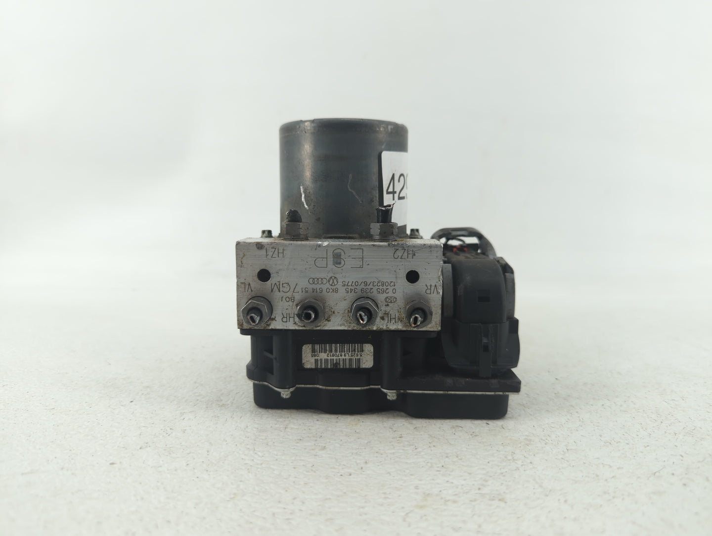 2013 Audi A4 ABS Pump Control Module Replacement P/N:8K0 614 517GM 8K0 907 379 CK Fits OEM Used Auto Parts - Oemusedautopart