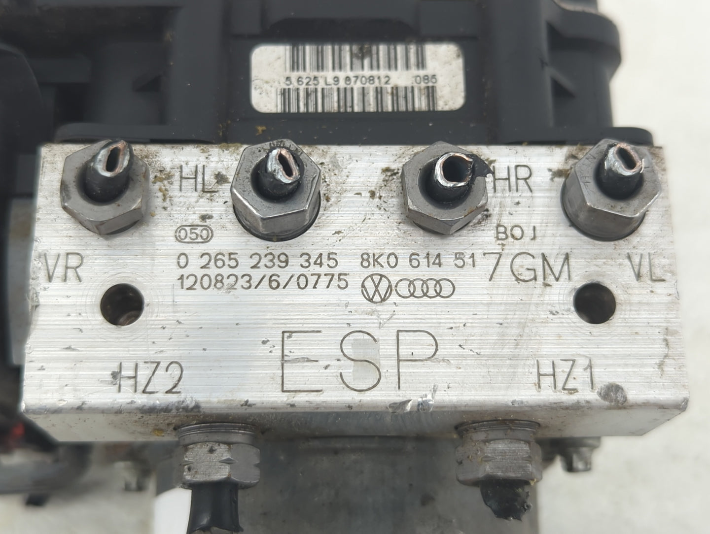 2013 Audi A4 ABS Pump Control Module Replacement P/N:8K0 614 517GM 8K0 907 379 CK Fits OEM Used Auto Parts - Oemusedautopart