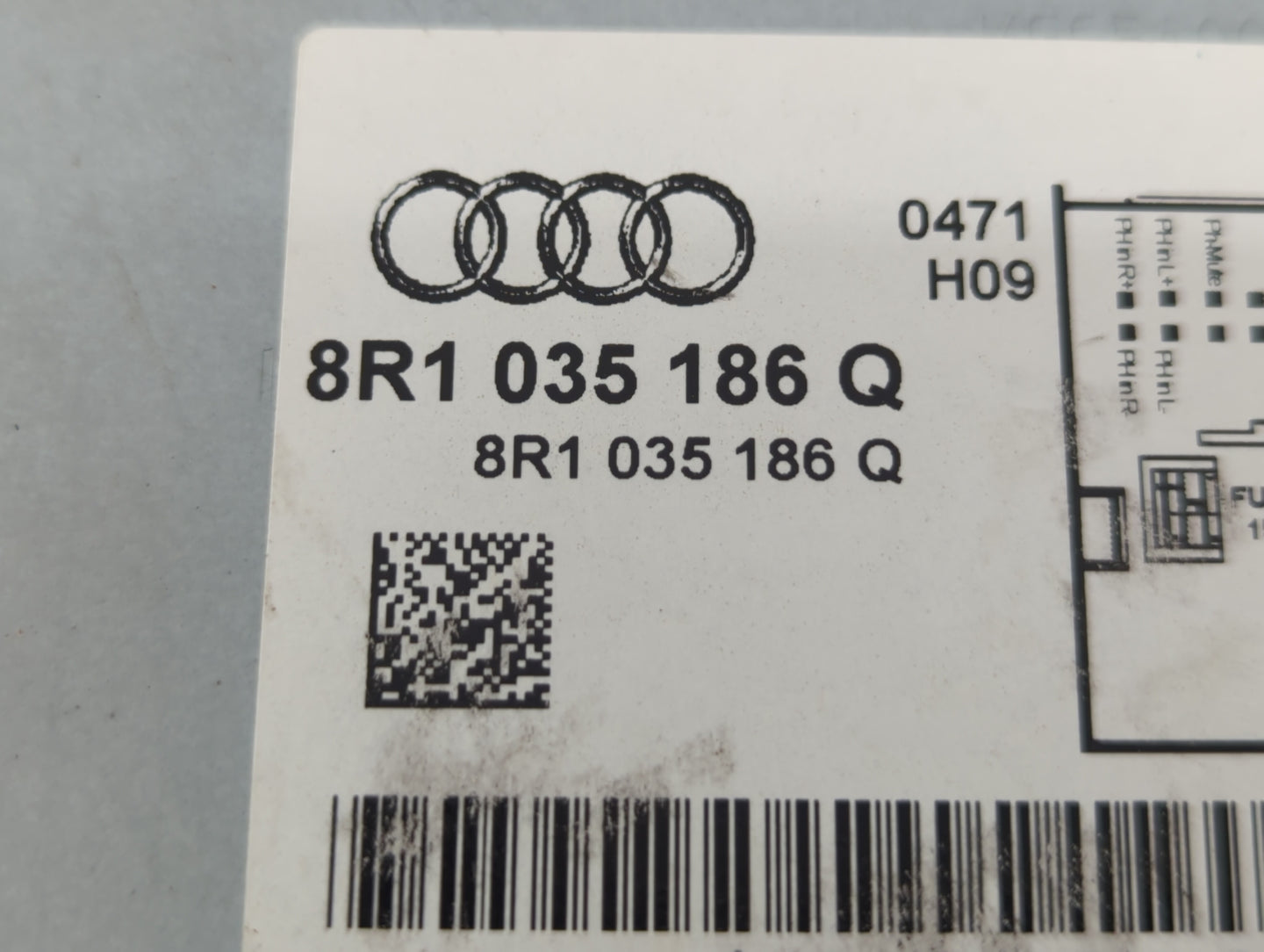 2013-2016 Audi A4 Radio AM FM Cd Player Receiver Replacement P/N:8R1 035 186 H 8R1 035 186 B Fits Fits 2013 2014 2015 2016 O