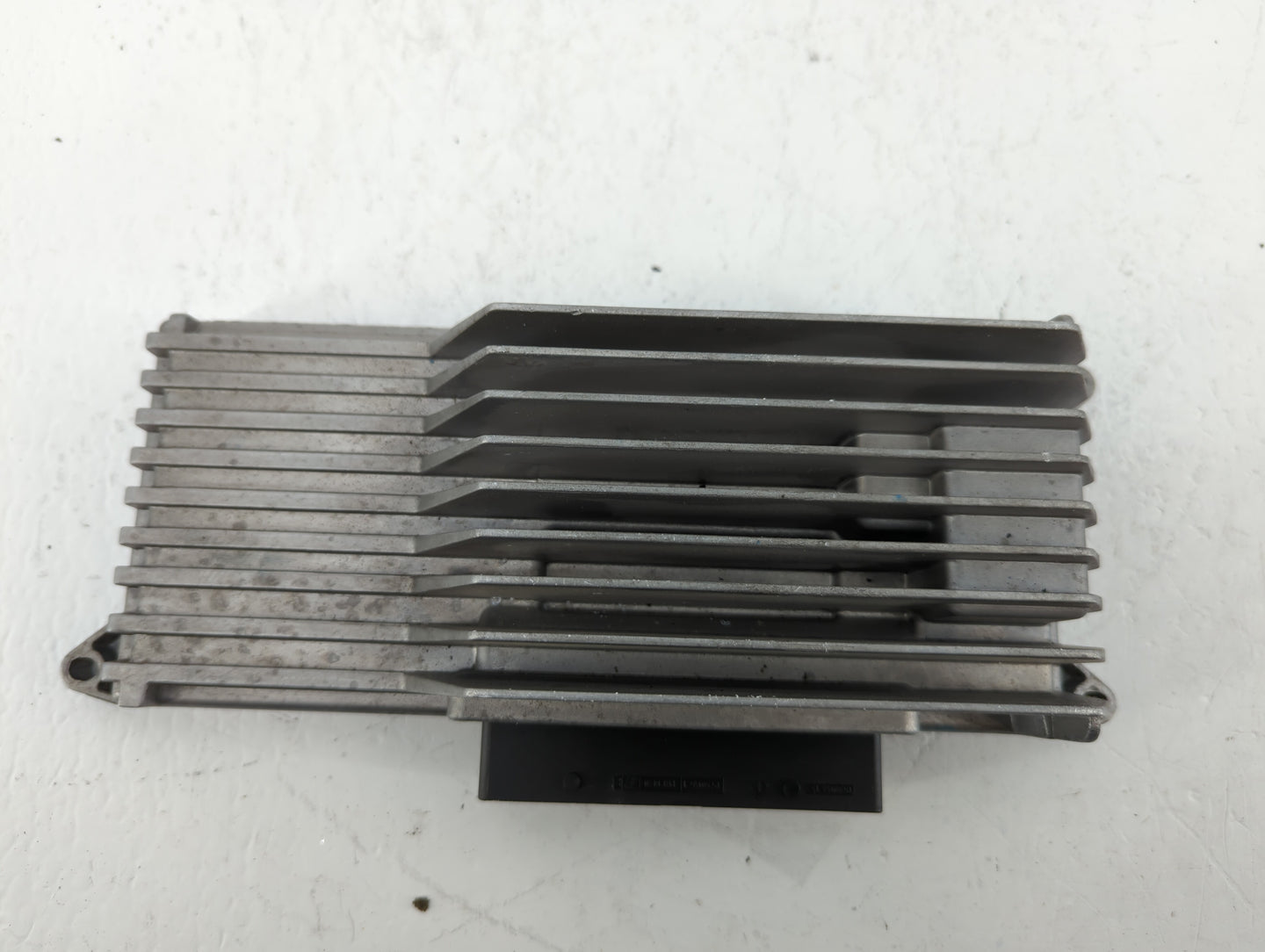 2013-2016 Audi A4 Radio AM FM Cd Player Receiver Replacement P/N:8R1 035 223 A Fits Fits 2013 2014 2015 2016 OEM Used Auto P