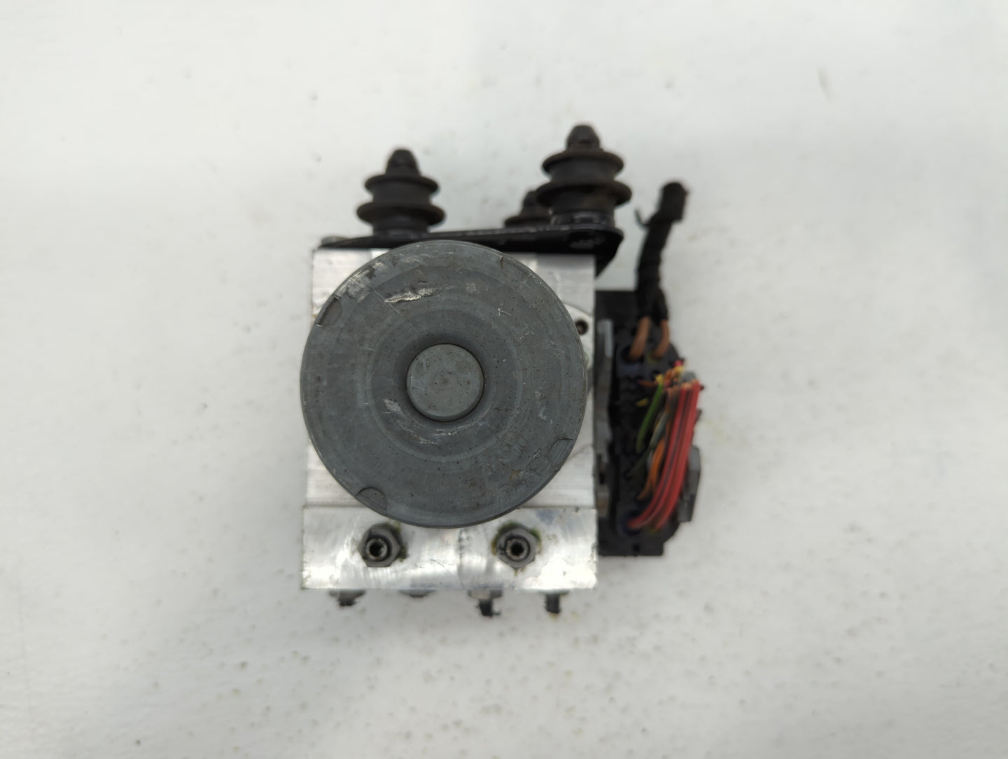 2013 Audi A4 ABS Pump Control Module Replacement P/N:8K0 614 517GM 8K0 907 379 CK Fits OEM Used Auto Parts - Oemusedautopart