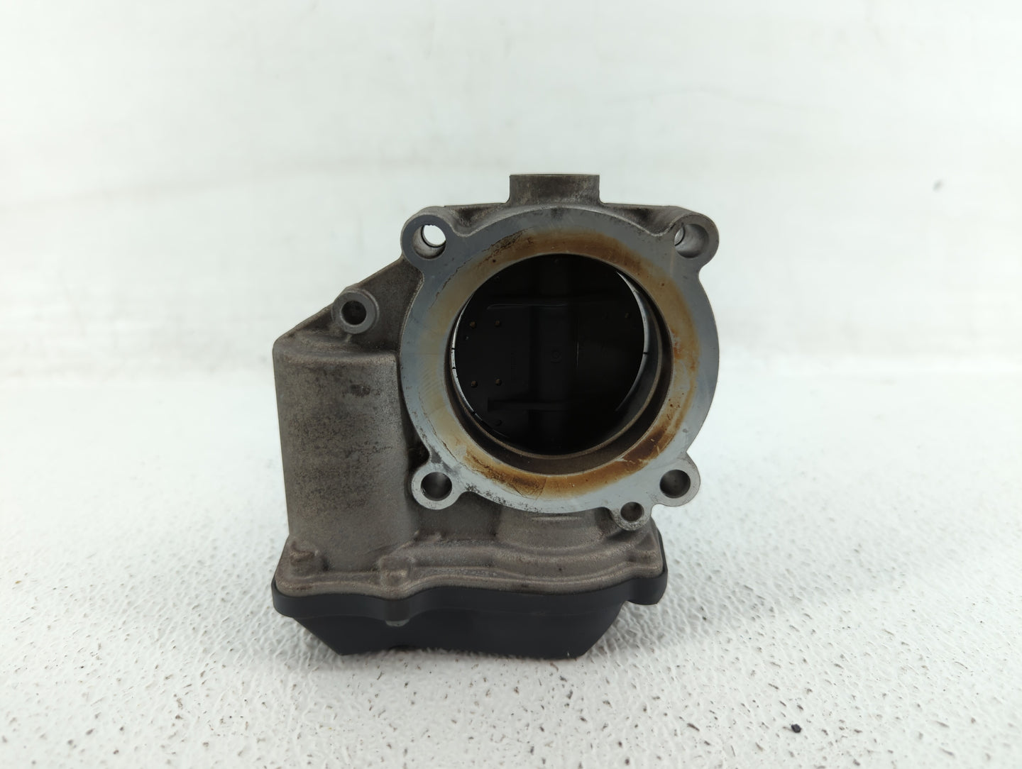 2005-2016 Audi A4 Throttle Body P/N:06F 133 062 Q 06F 133 062 J Fits OEM Used Auto Parts - Oemusedautoparts1.com