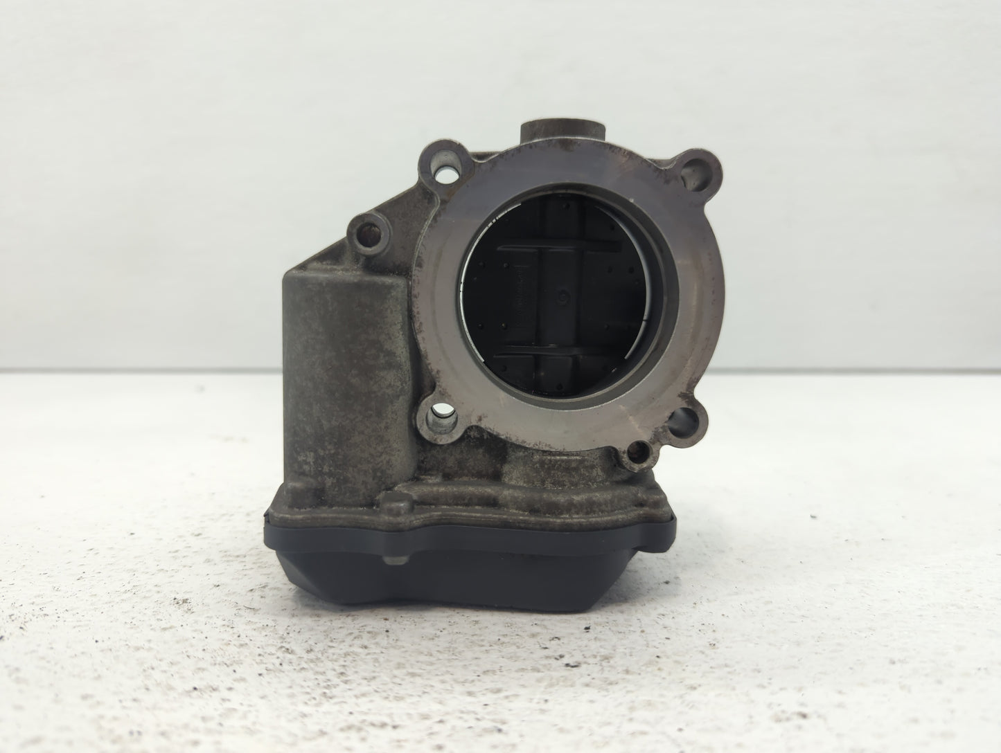 2005-2016 Audi A4 Throttle Body P/N:06F 133 062 T 06F 133 062 Q Fits OEM Used Auto Parts - Oemusedautoparts1.com