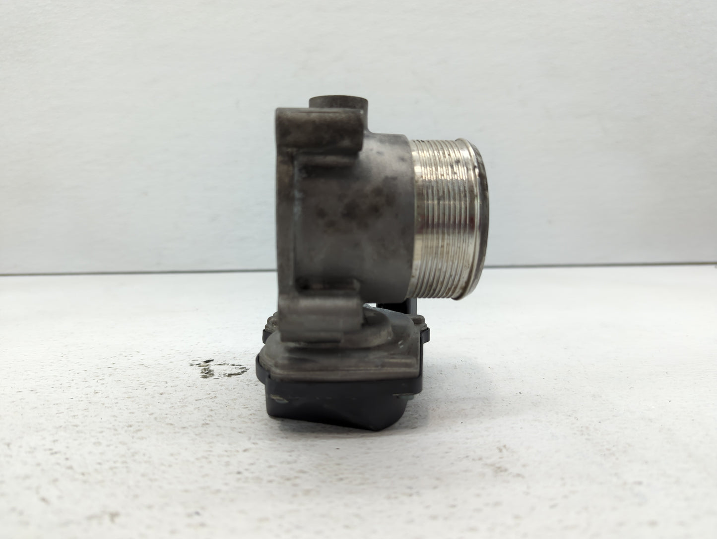 2005-2016 Audi A4 Throttle Body P/N:06F 133 062 T 06F 133 062 Q Fits OEM Used Auto Parts - Oemusedautoparts1.com