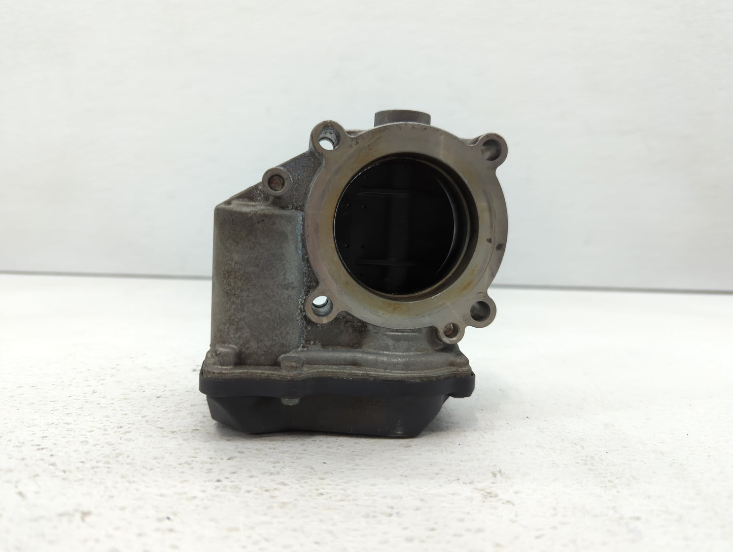 2005-2016 Audi A4 Throttle Body P/N:06F 133 062 T 06F 133 062 Q Fits OEM Used Auto Parts - Oemusedautoparts1.com