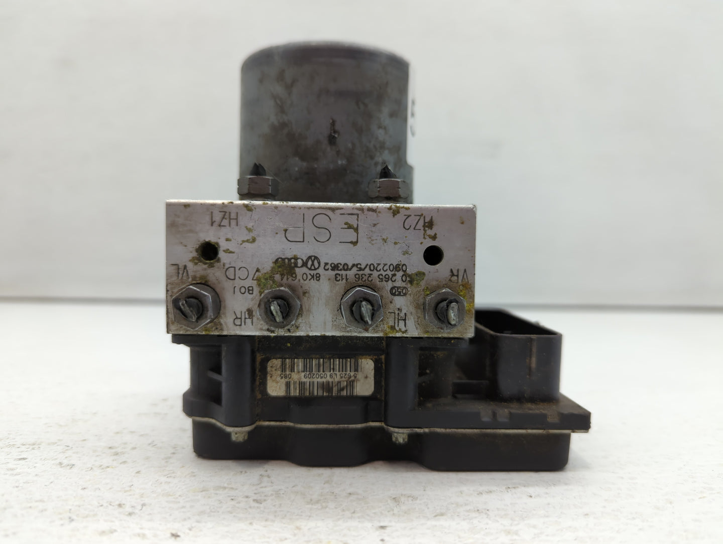 2013 Audi A4 ABS Pump Control Module Replacement P/N:8K0 614 517CD 8K0 614 517GM, 8K0 907 379 CK Fits OEM Used Auto Parts - 