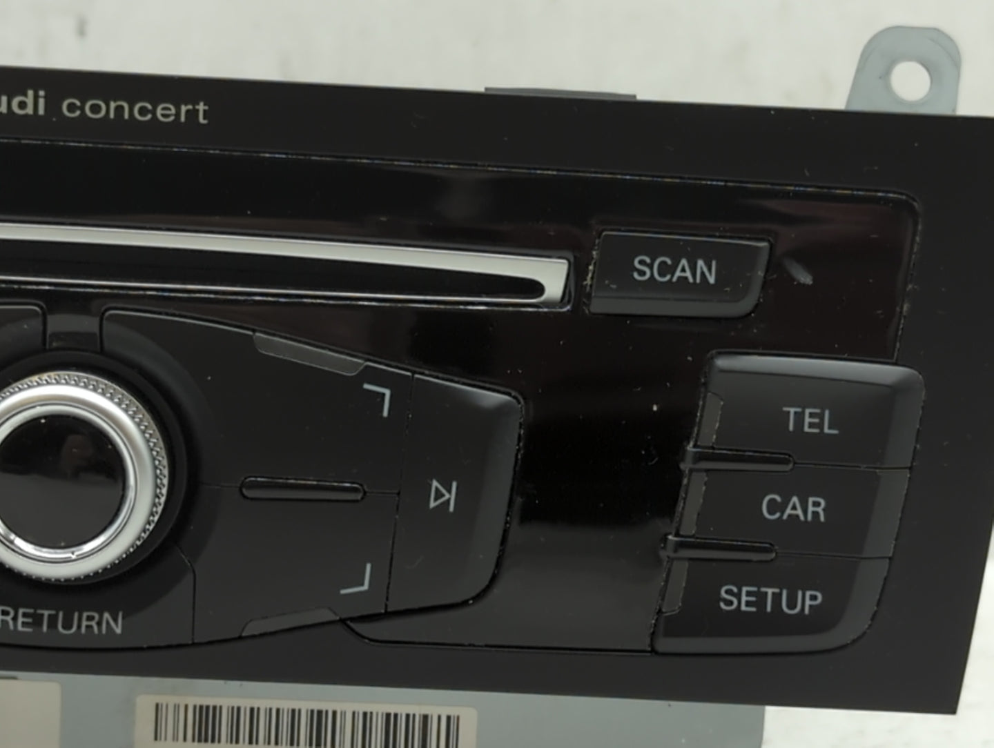 2013-2016 Audi A4 Am Fm Cd Player Radio Receiver - Oemusedautoparts1.com