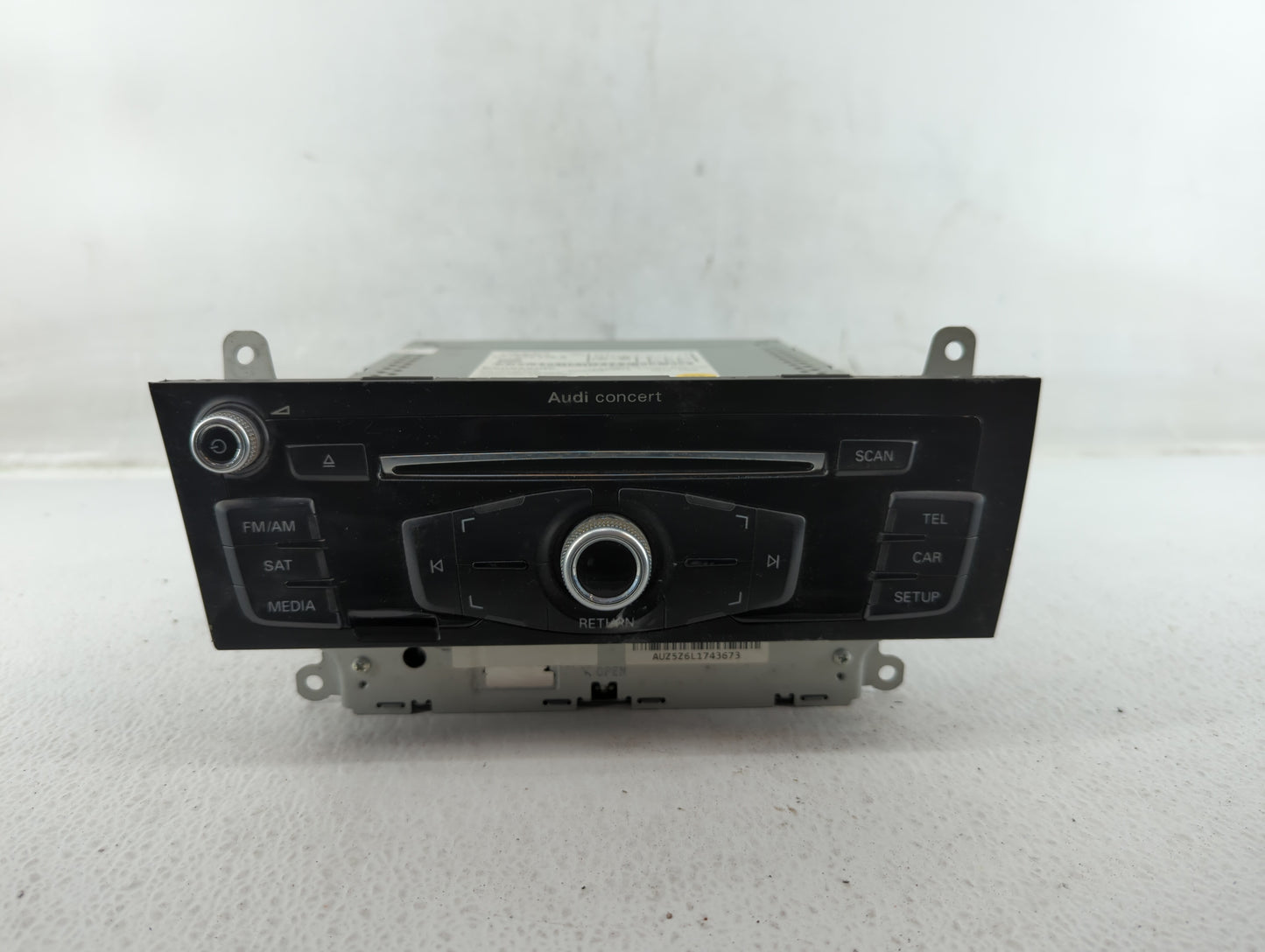 2013-2016 Audi A4 Radio AM FM Cd Player Receiver Replacement P/N:8R1 035 186 B Fits Fits 2013 2014 2015 2016 OEM Used Auto P