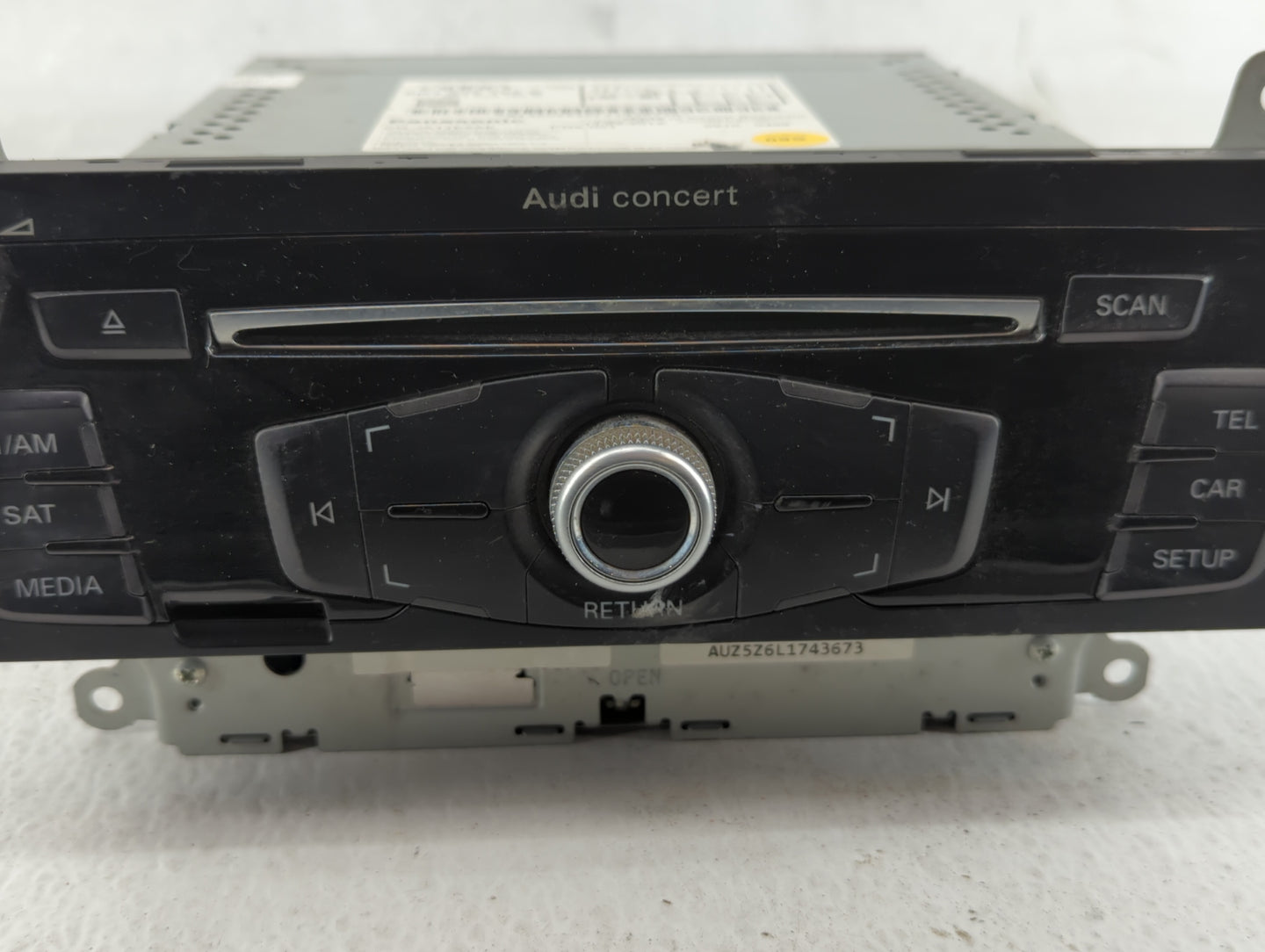 2013-2016 Audi A4 Radio AM FM Cd Player Receiver Replacement P/N:8R1 035 186 B Fits Fits 2013 2014 2015 2016 OEM Used Auto P