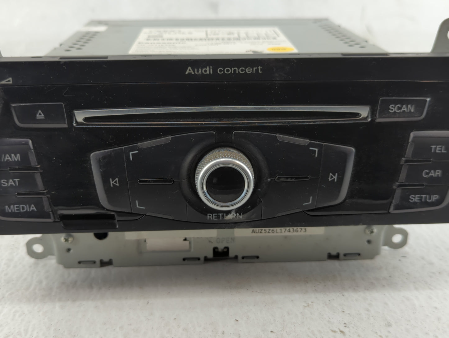 2013-2016 Audi A4 Radio AM FM Cd Player Receiver Replacement P/N:8R1 035 186 B Fits Fits 2013 2014 2015 2016 OEM Used Auto P
