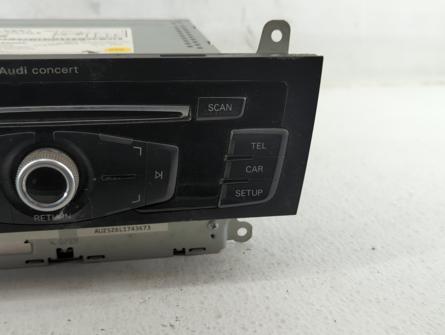 2013-2016 Audi A4 Radio AM FM Cd Player Receiver Replacement P/N:8R1 035 186 B Fits Fits 2013 2014 2015 2016 OEM Used Auto P