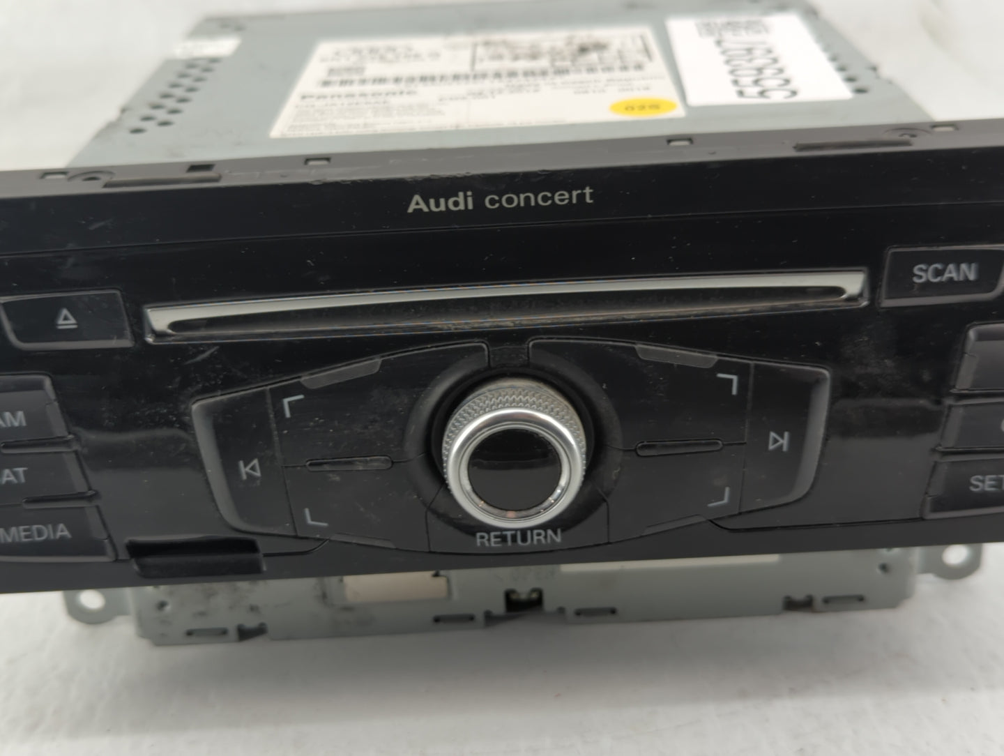2013-2016 Audi A4 Am Fm Cd Player Radio Receiver - Oemusedautoparts1.com