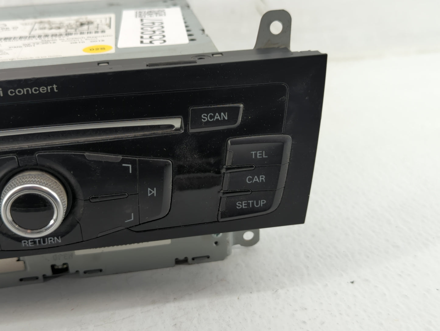 2013-2016 Audi A4 Am Fm Cd Player Radio Receiver - Oemusedautoparts1.com