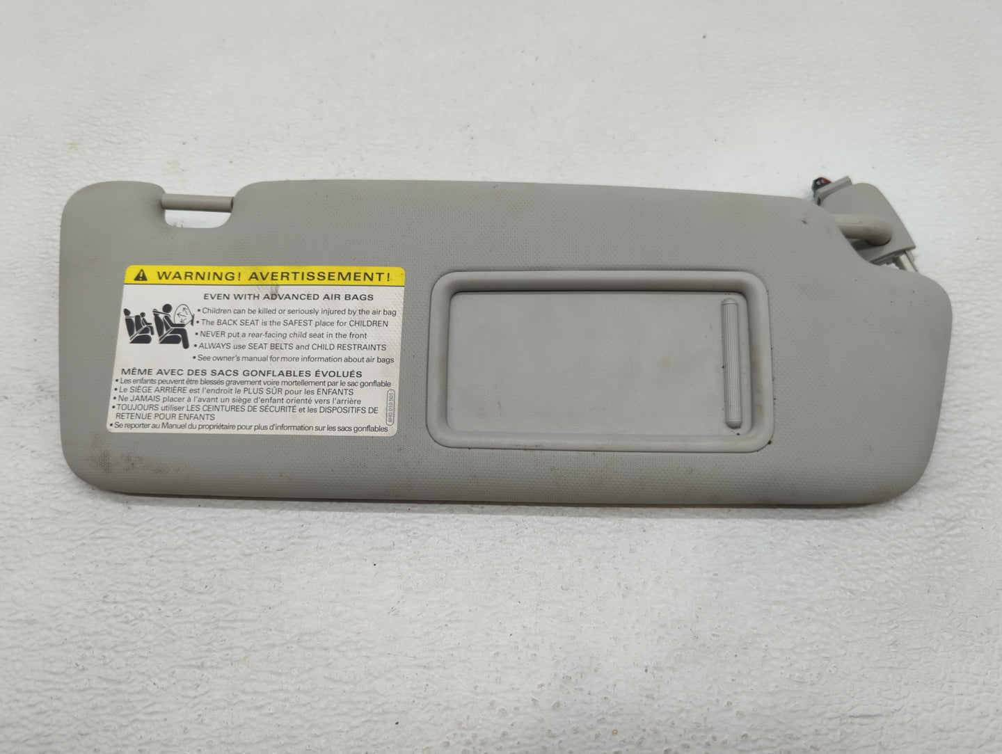 2013-2016 Audi A4 Sun Visor Shade Replacement Passenger Right Mirror Fits Fits 2013 2014 2015 2016 OEM Used Auto Parts - Oem