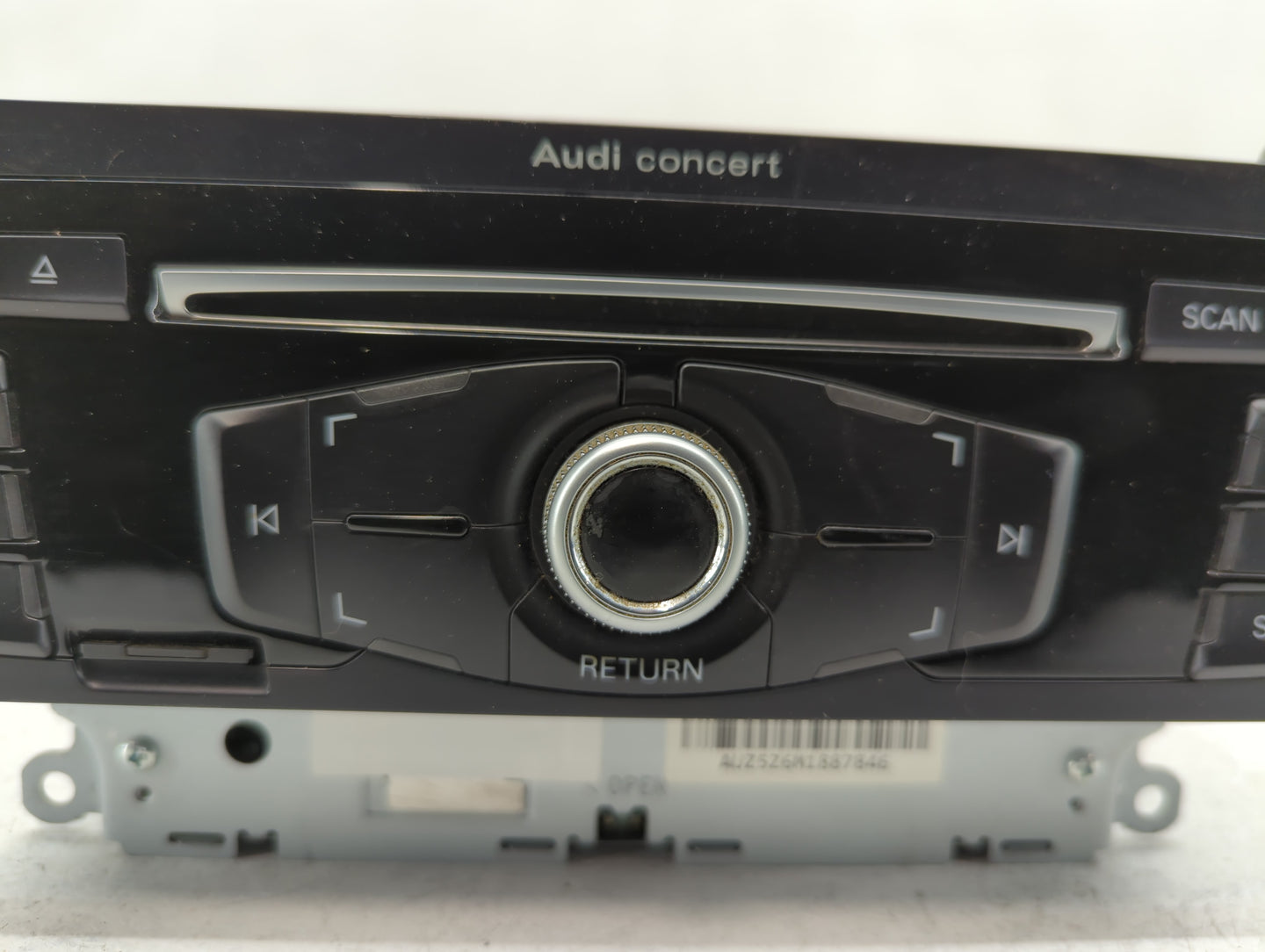 2013-2016 Audi A4 Am Fm Cd Player Radio Receiver - Oemusedautoparts1.com