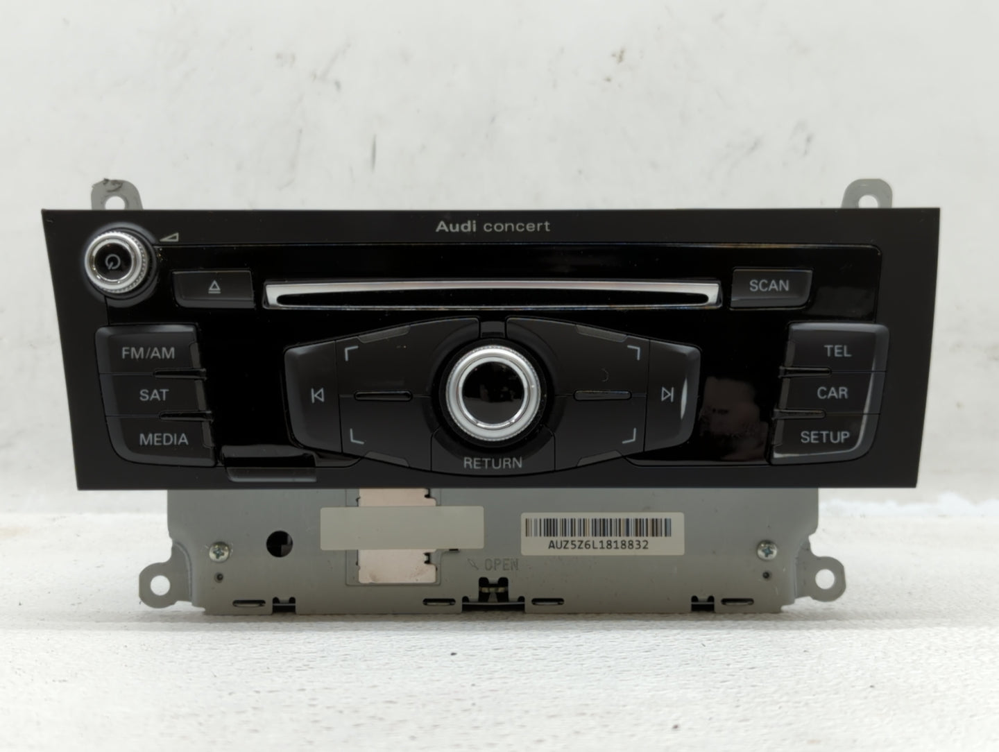 2013-2013 Audi A4 Am Fm Cd Player Radio Receiver - Oemusedautoparts1.com