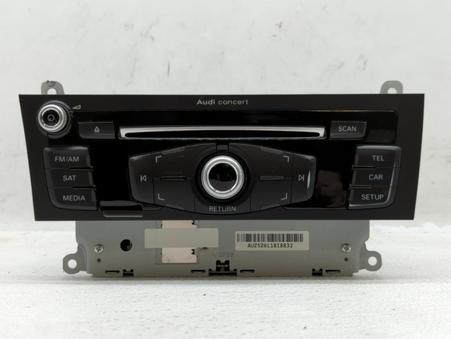 2013-2013 Audi A4 Am Fm Cd Player Radio Receiver - Oemusedautoparts1.com