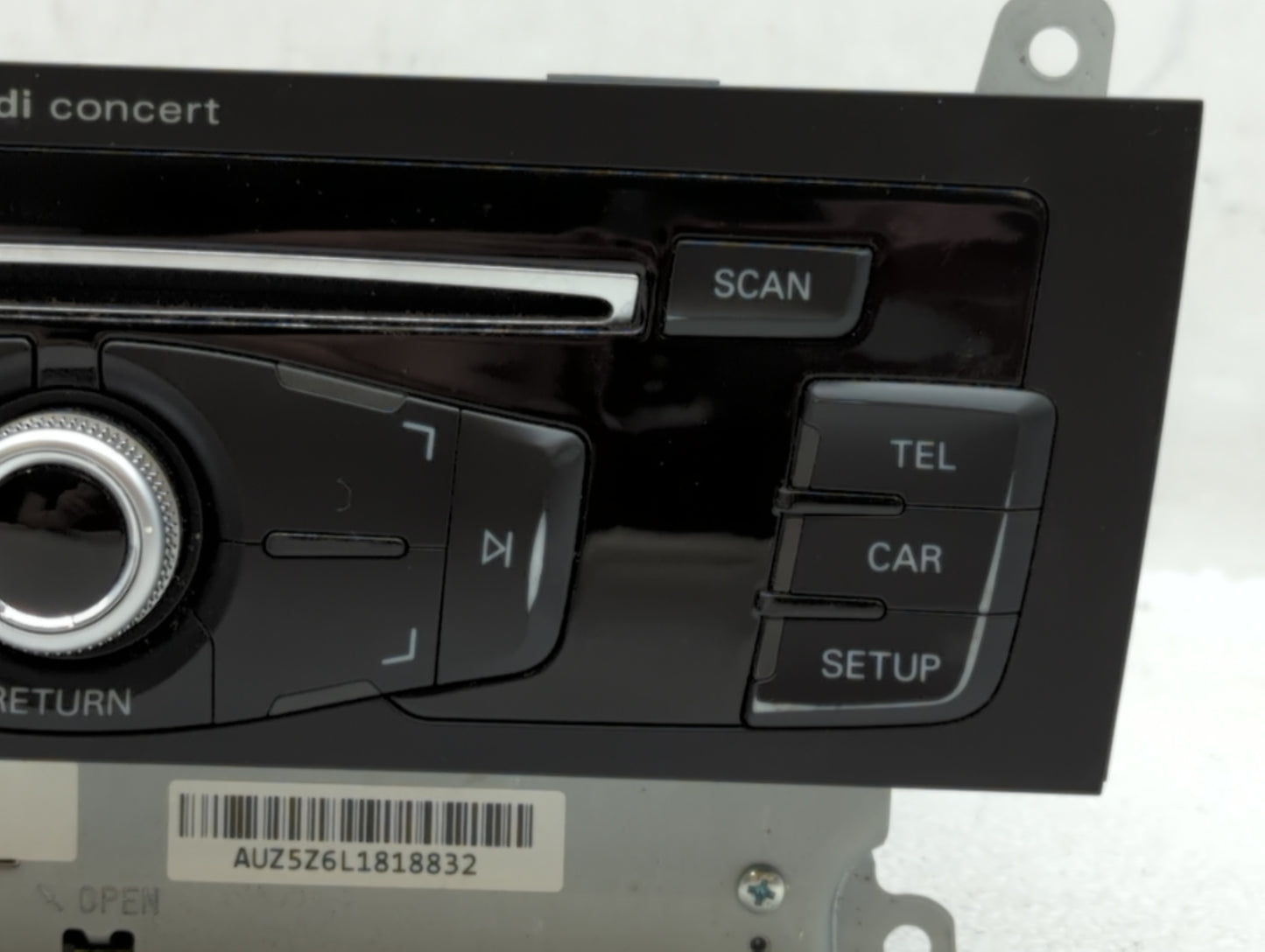 2013-2013 Audi A4 Am Fm Cd Player Radio Receiver - Oemusedautoparts1.com