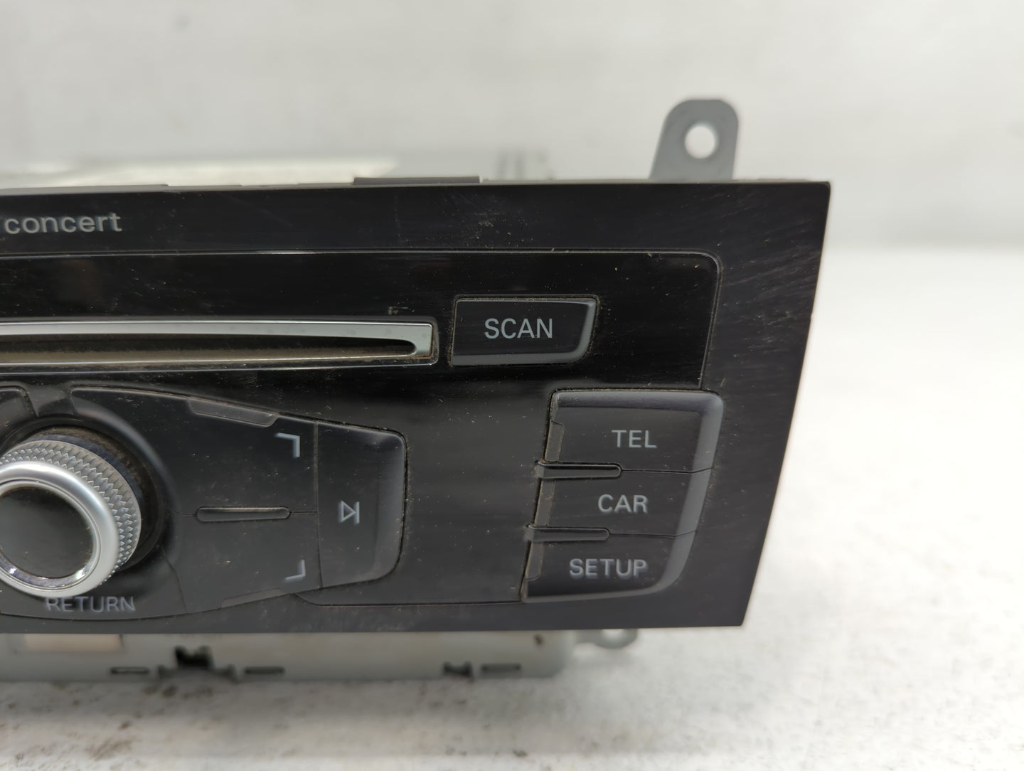 2013-2013 Audi A4 Am Fm Cd Player Radio Receiver - Oemusedautoparts1.com