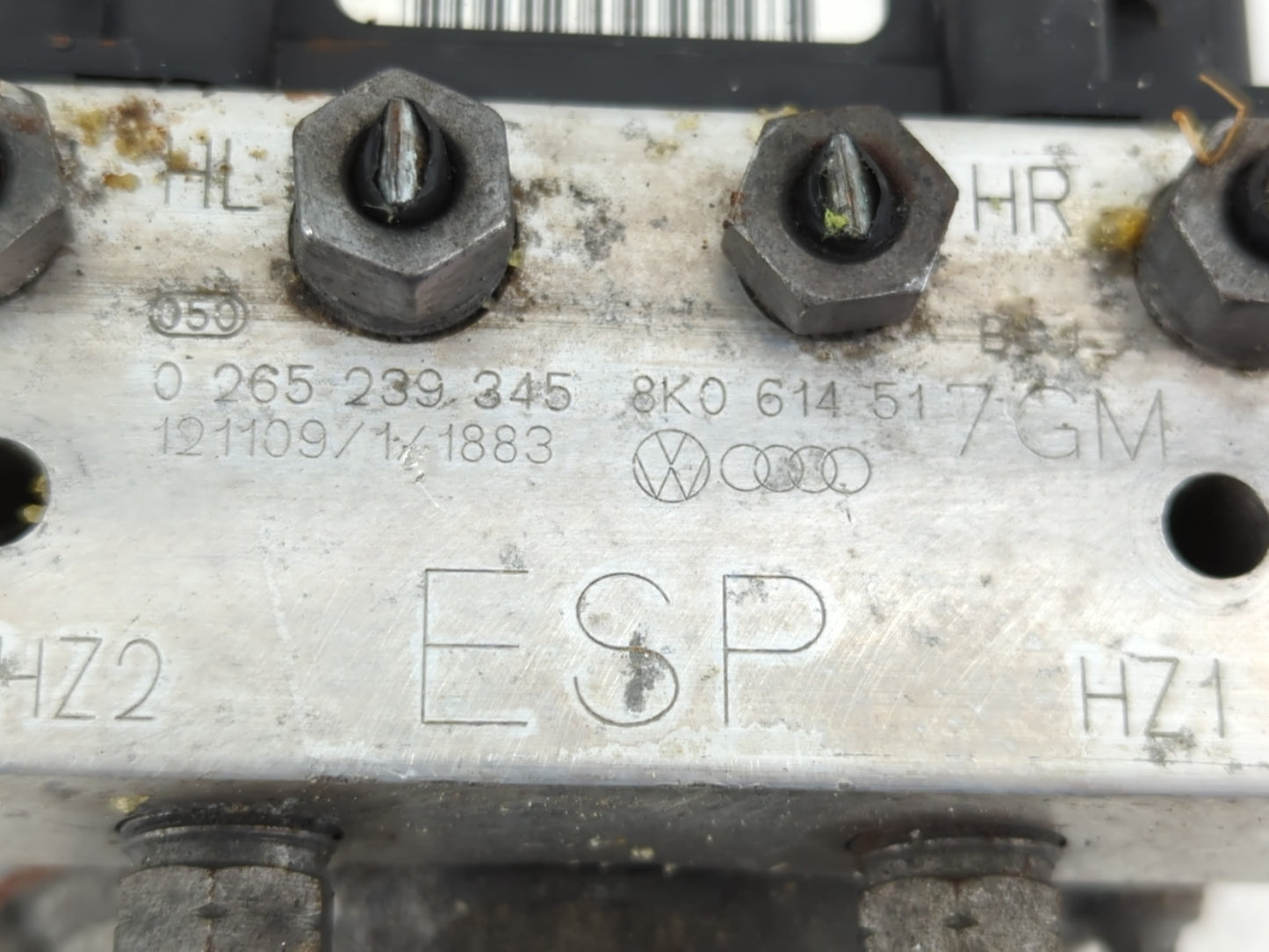 2013 Audi A5 ABS Pump Control Module Replacement P/N:8K0 614 517 GM Fits OEM Used Auto Parts - Oemusedautoparts1.com