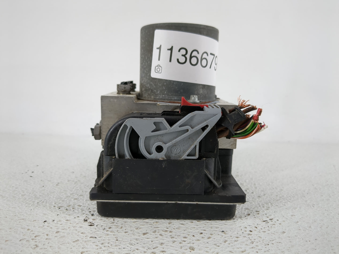 2013 Audi A5 ABS Pump Control Module Replacement P/N:8K0 907 379 CK Fits OEM Used Auto Parts - Oemusedautoparts1.com