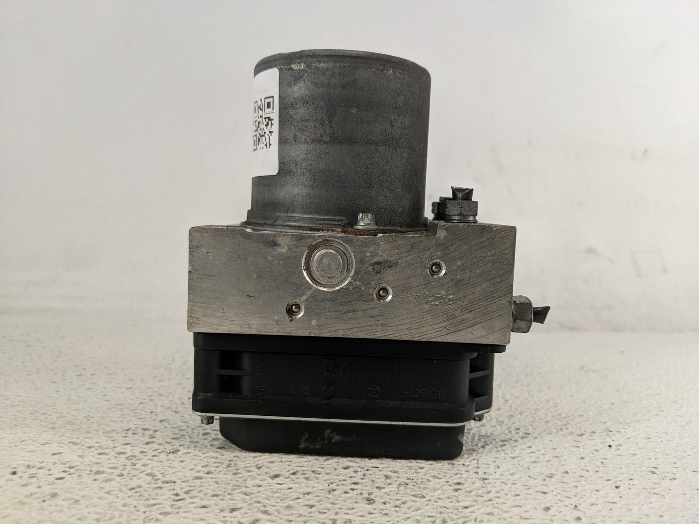 2013 Audi A5 ABS Pump Control Module Replacement P/N:8K0 907 379 CK Fits OEM Used Auto Parts - Oemusedautoparts1.com